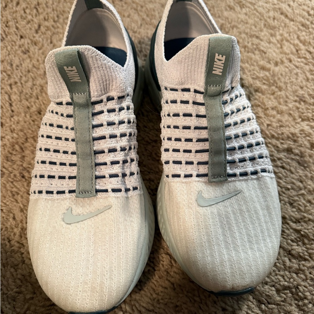 Nike White and Green Slip-On Shoes